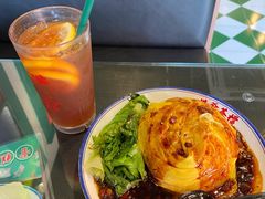 芝士滑蛋卤肉饭-港爺茶檔·茶餐厅(东晓南路店)