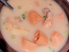 洪湖藕汤-小凤庭·地道湖北菜武昌鱼·铫子藕汤(黄鹤楼店)