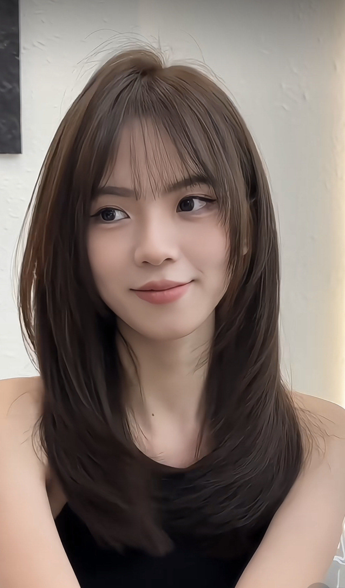 胖脸女生适合的发型
