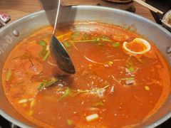 -野山舂·贵州现舂酸汤火锅(鸿通城店)