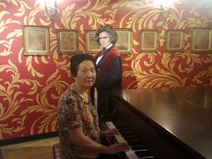 -曼谷杜莎夫人蜡像馆