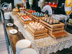 -唐拉雅秀酒店-西锦汇空中BBQ·思创餐厅