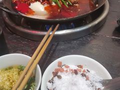 -四小区火锅·巷子里的重庆火锅(花照壁店)