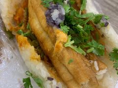 特地买来对比的饭团-芳婆糕团店(王府大街店)