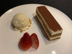 提拉米苏配摩卡冰淇淋-圣丰索菲特·法国餐厅