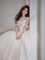 -艾米丽婚纱礼服