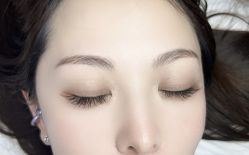 -爱美睫美甲会馆