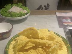 -尚尚仙·酸汤猪手·猪肚鸡火锅(华联万柳购物中心店)