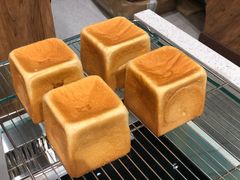 -沁屋面包店(人民东路店)