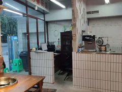 -四小区火锅·巷子里的重庆火锅(花照壁店)