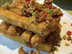 -铜锣湾·有麝自然香(重庆新天地店)