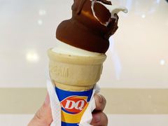 双球巧克力脆皮甜筒-DQ·蛋糕·冰淇淋(合生汇店)