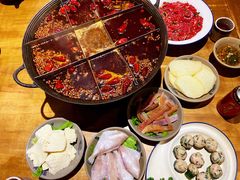 -白乐天毛肚火锅馆(解放碑店)
