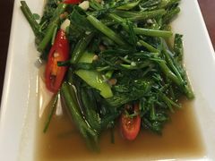-Dang restaurant (patong phuket)