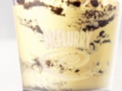 咸蛋黄麦旋风冰淇淋-麦当劳(郑州新郑机场)