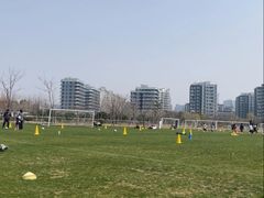-Riverside河畔少儿足球培训(前滩店)