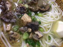 -正宗李家土鸡米线店