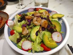 牛油果大虾沙拉-JUKEBOX玖部音乐餐厅(华侨城店)