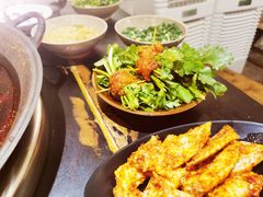 -四小区火锅·巷子里的重庆火锅(花照壁店)