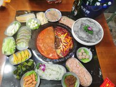 -重庆川渝肥妹火锅