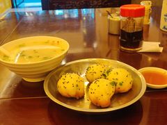 特色生煎-三两春(浦三路店)
