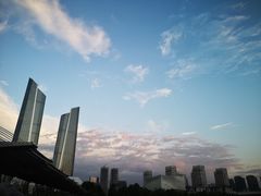 -南京眼步行桥