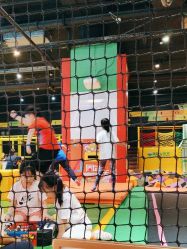 -蹦蹦跳跳(新奥购物中心店)