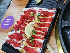 柠檬香草黑椒牛五花-小米烤肉·和牛原切-创意韩料(东关店)