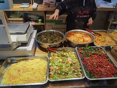 自助取餐区-聚合鑫东北熏酱熟食麻辣面(长阳店)