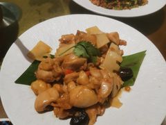 -雀舞云南菜(天津天河城购物中心店)