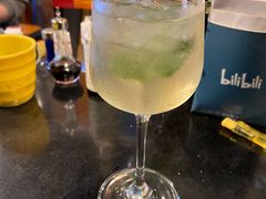 -Mx.cocktail bar