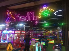 -酷跳蹦床主题公园(万胜广场店)