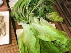 -陆记牛庄·碳锅龙虾烧烤(爱上花园店)