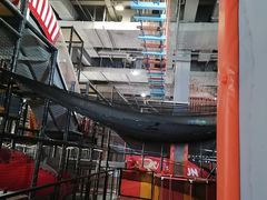 -嗨翻Hi-Fun竞技主题乐园·蹦床亲子生日轰趴(国光1937店)