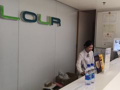 -卡罗酒店(东门晒布地铁站店)