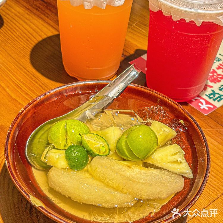 在上下九！打卡正宗酸汤火锅🍲
