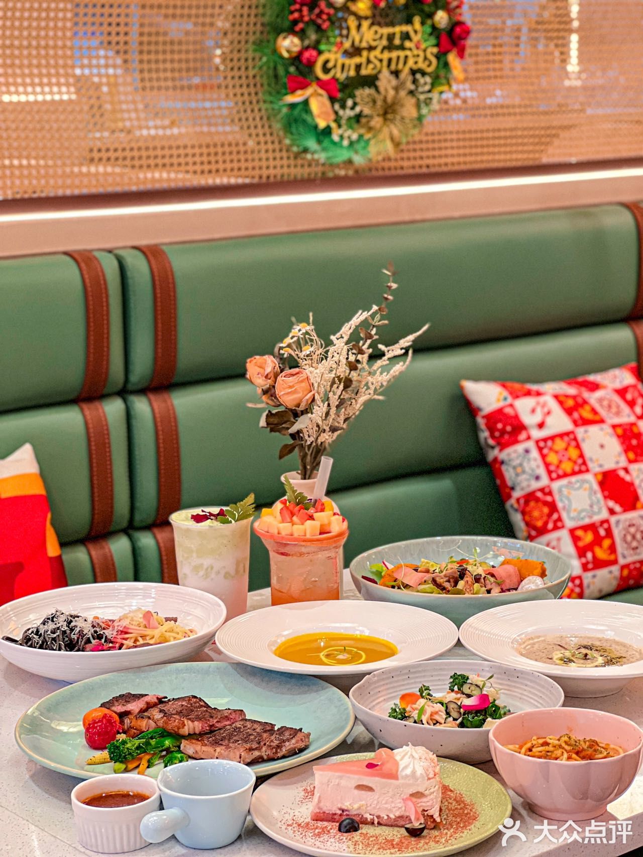 圣诞约会餐厅推荐红山这家叫做77Moala的西餐