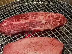 -铭牛烧肉·和牛海鲜自助(高新月牙湖店)