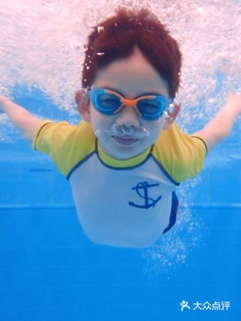 游泳可以改善孩子们的心肺功能