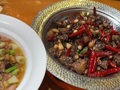 -老滇山寨•云南特色菜•地方菜•民族风情歌舞表演(金碧店)