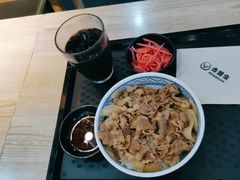 中碗牛肉饭-吉野家(成都时代奥莱店)