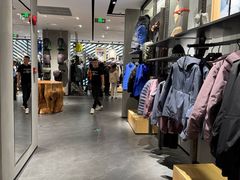 -ARC'TERYX始祖鸟(北京王府中环店)