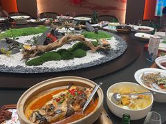 -新天明砂锅鱼头煲