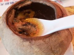 泰式椰皇炖乌鸡汤-陈鹏鹏潮汕菜(宝安机场T3航站楼店)