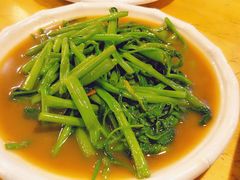 -J Daeng Seafood