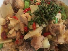 霹雳娇娃-爱啤精酿·民谣酒馆(滨江店)