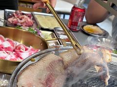 -围炉肉舍•炭烤活鳗•丹东海鲜烤肉(步行街店)