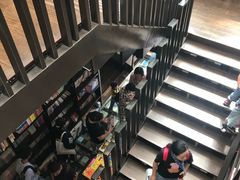 -钟书阁(松江泰晤士小镇店)