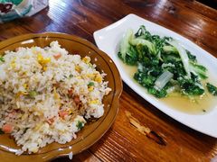 -老街烧烤(华中农业大学梧桐路步行街店)