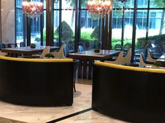 -上海虹桥西郊假日酒店